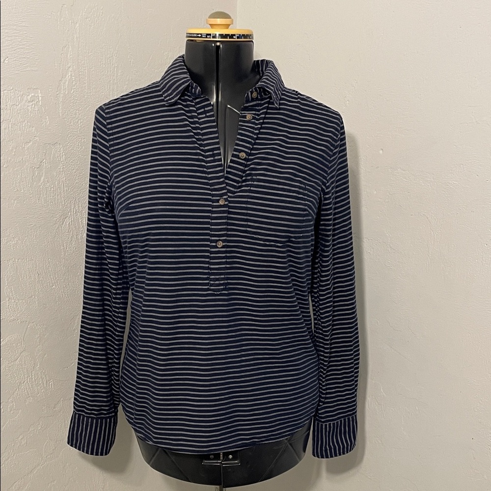 Merona (Target) Blue and Grey Striped Button Down Collared Shirt